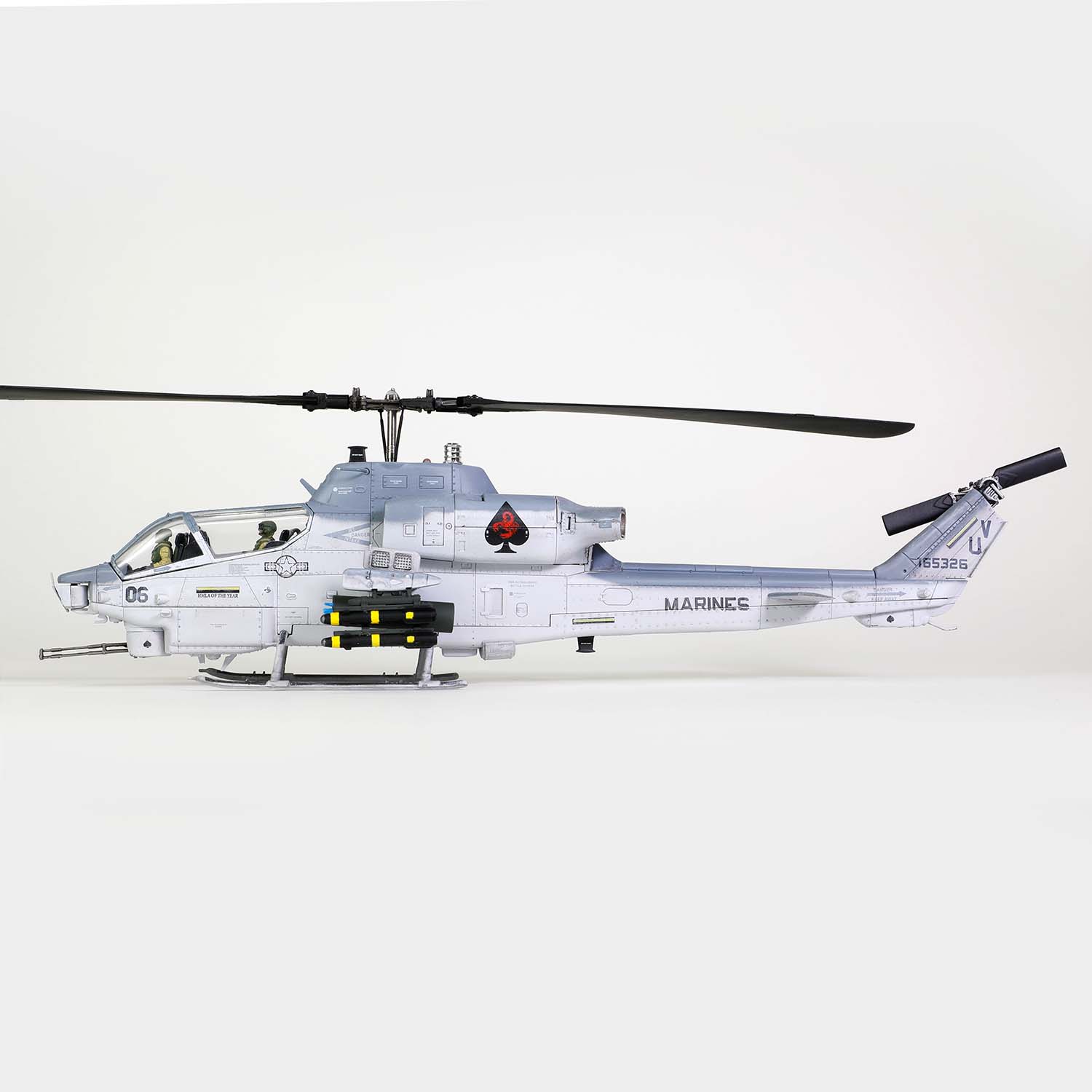 Bell AH-1W "Whiskey Cobra" U.S. Marine Corps Light attack helicopter (NTS exhaust nozzle) Squadron 267, "Final flight of the AH-1W", Camp Pendleton, 23 March