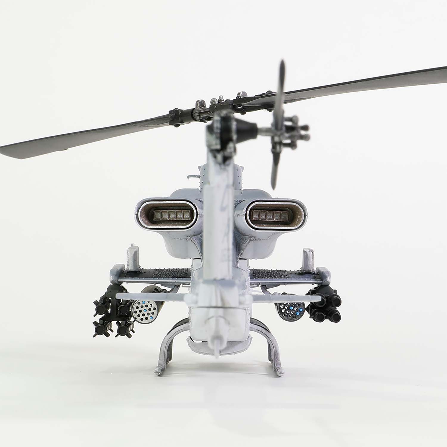 Bell AH-1W "Whiskey Cobra" U.S. Marine Corps Light attack helicopter (NTS exhaust nozzle) Squadron 167, "9/11 tribute", Camp Bastion, Afghanista, December