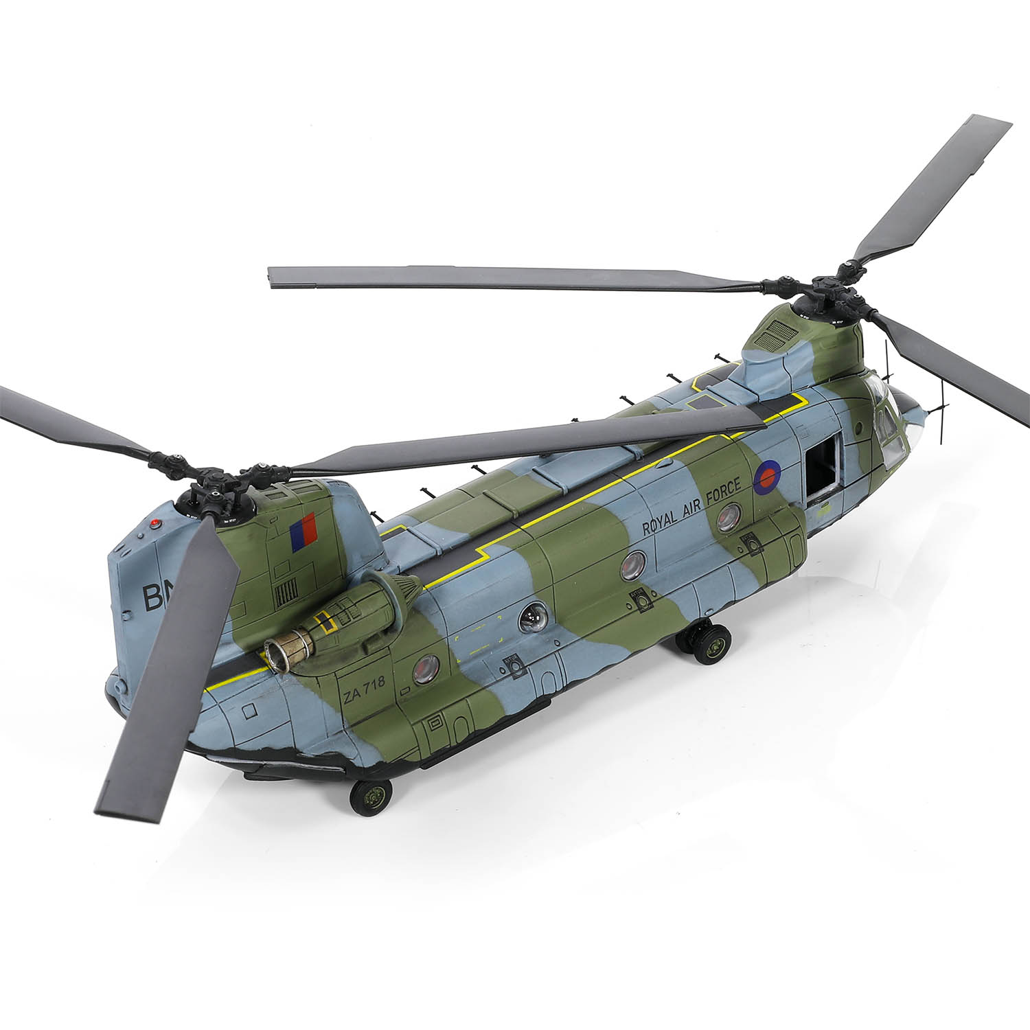 Boeing Chinook HC. Mk.1 helicopter Royal Air Force, #18 Squadron, Falklands Detachment