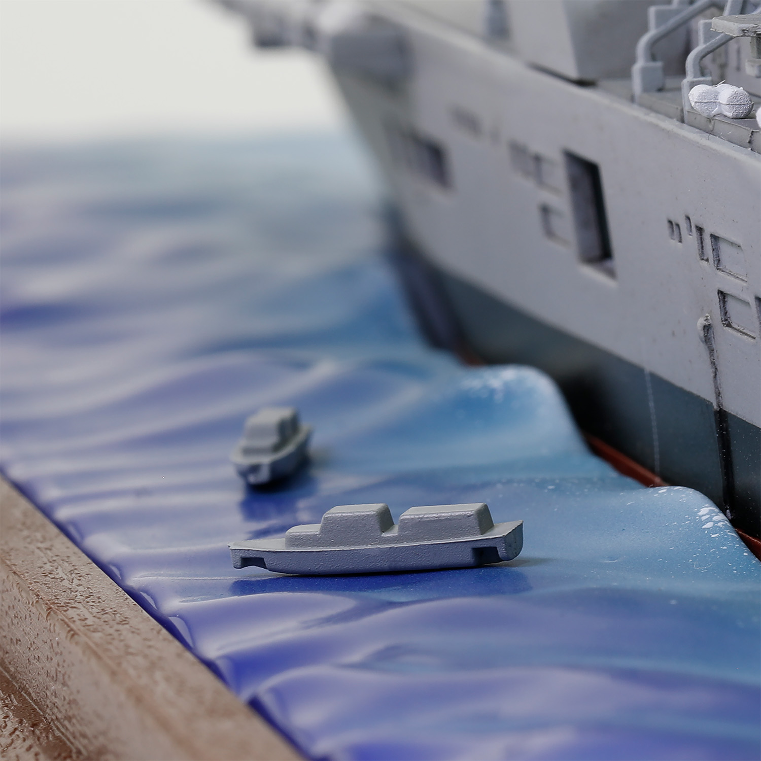HMS Invincible(R05) Light Aircraft Carrier, Waterline edition Falklands War,1982