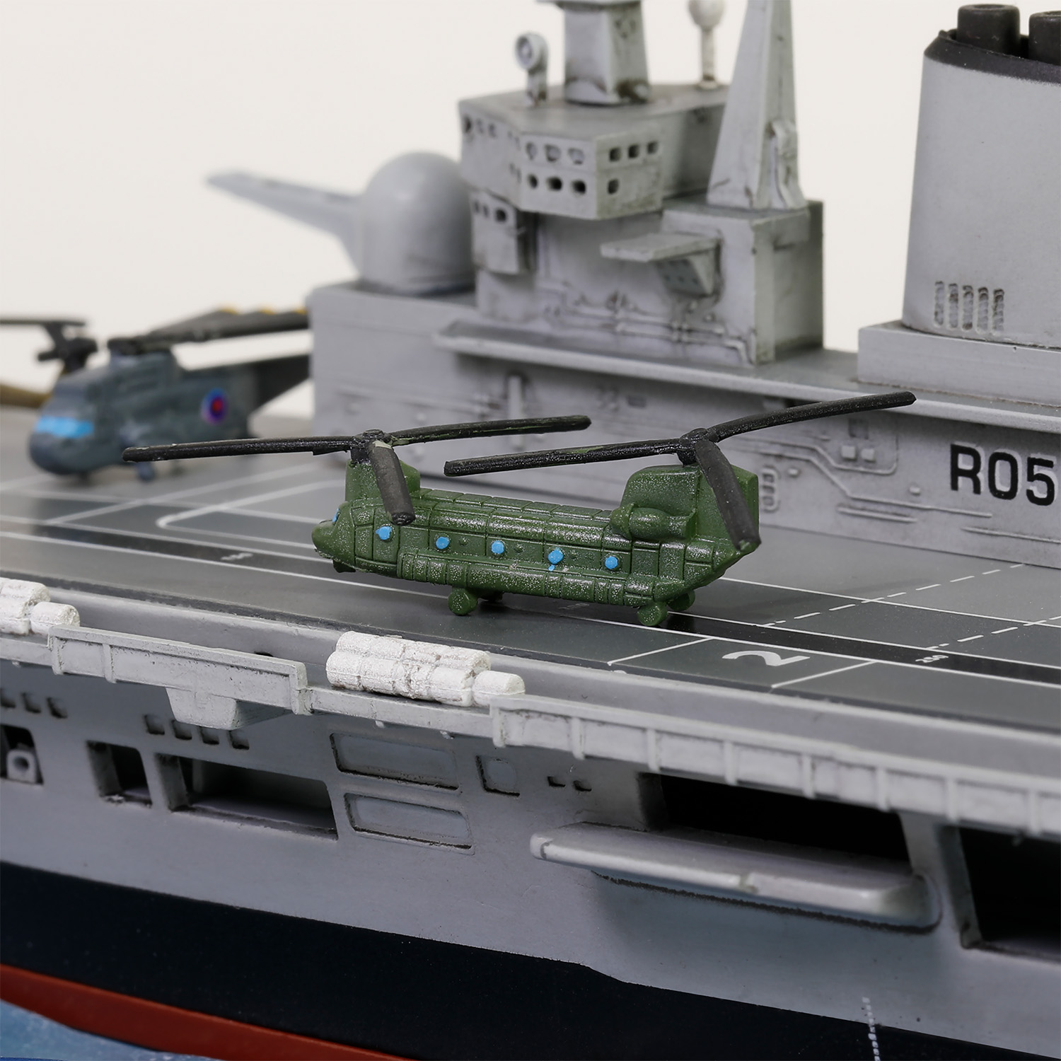 HMS Invincible(R05) Light Aircraft Carrier, Waterline edition Falklands War,1982
