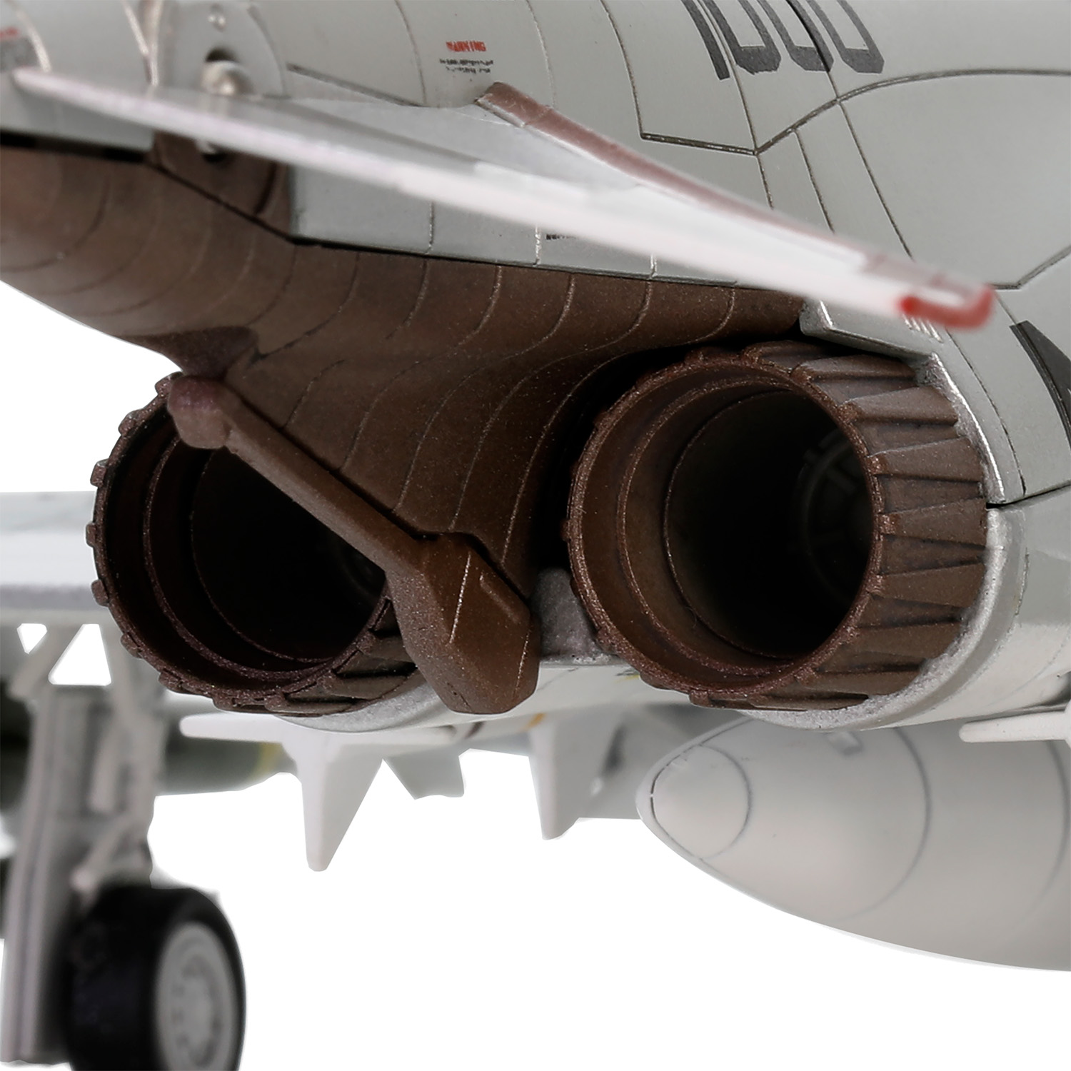 波音F-4B “鬼怪II”战斗机 VF-111 “落日者” 美国海军珊瑚海号航空母舰，VF-111战斗机中队(机身编号200)