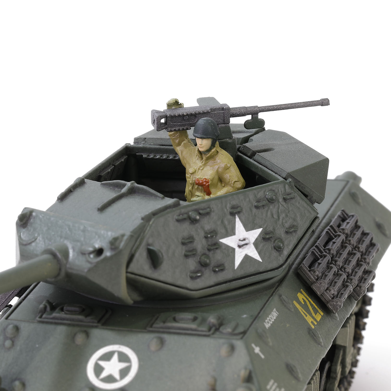 每架坦克均附一个兵人